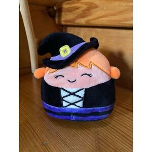 Squishmallow Whitney  